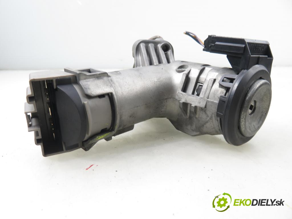 FORD FIESTA VI (CB1,CCN) HB 2011 51,00 1.4 TDCi - F6JD 1399,00 spinačka 8A6T15607AB ; 8V213F880EC ; 8V213F880EC (Spínacia skrinka)