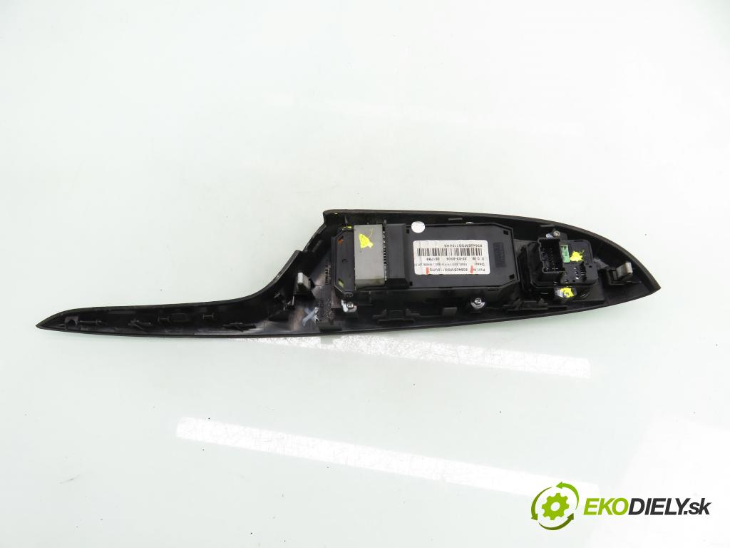 HONDA CIVIC VIII (FN, FK) HB 2006 103,00 2.2 CTDi (FK3) - N22A2 2204,00 Panel ovládania okien 83540SMGG110UHS