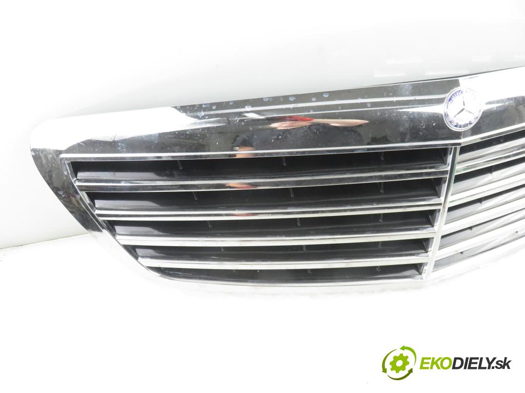 MERCEDES-BENZ KLASA S (W221) SEDAN 2006 173,00 S 320 CDI 235 - OM 642.930 2987,00 Mriežka / maska 2218800083