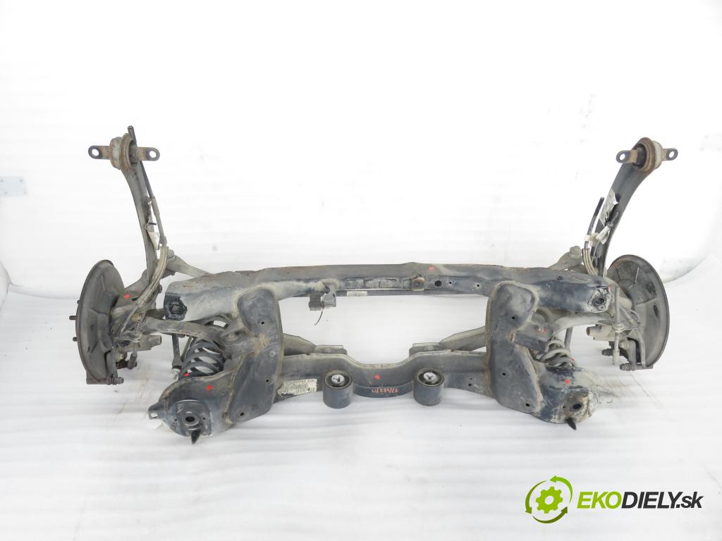 FORD KUGA I SUV 2010 120,00 2.0 TDCi 4x4 163 - TXDA 1997,00 zadné