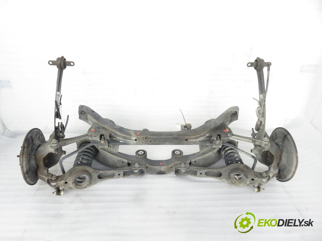 FORD KUGA I SUV 2010 120,00 2.0 TDCi 4x4 163 - TXDA 1997,00 zadné