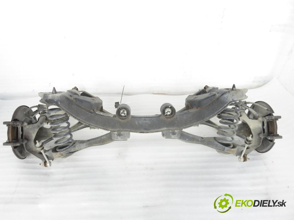 FORD KUGA I SUV 2010 120,00 2.0 TDCi 4x4 163 - TXDA 1997,00 zadné