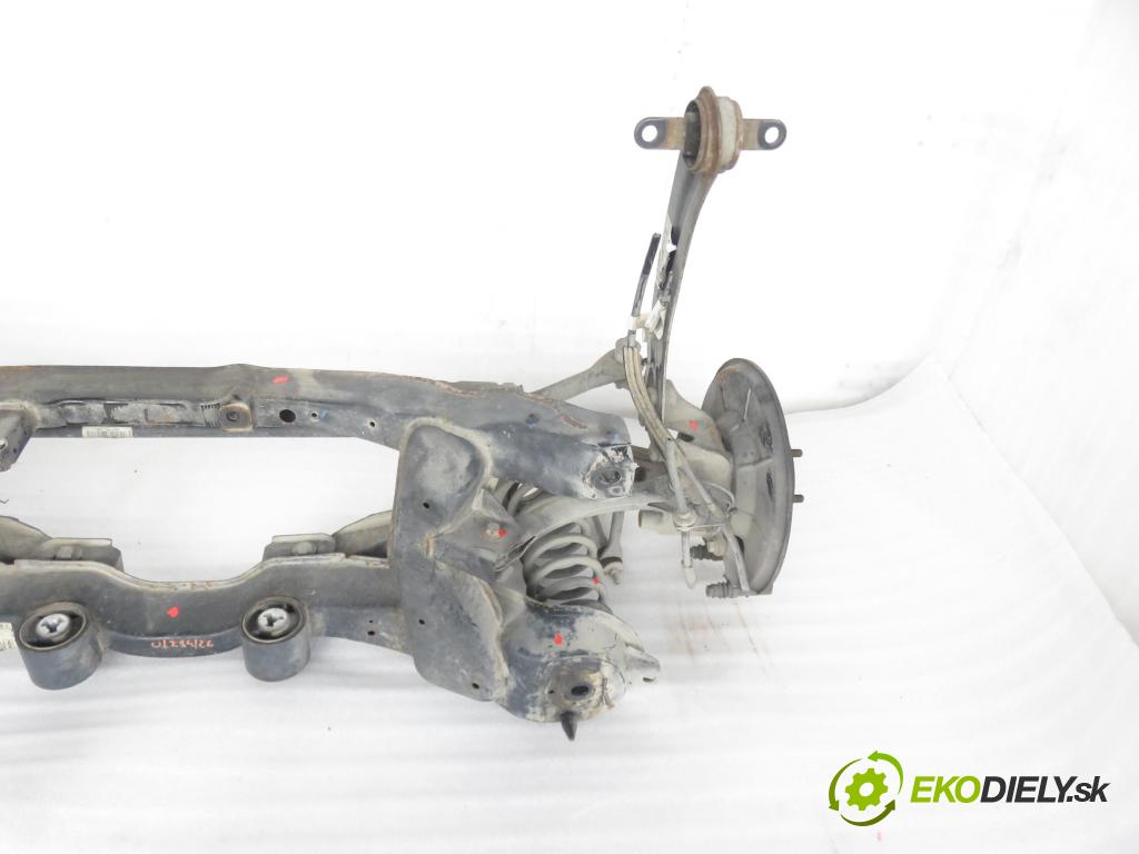 FORD KUGA I SUV 2010 120,00 2.0 TDCi 4x4 163 - TXDA 1997,00 zadné