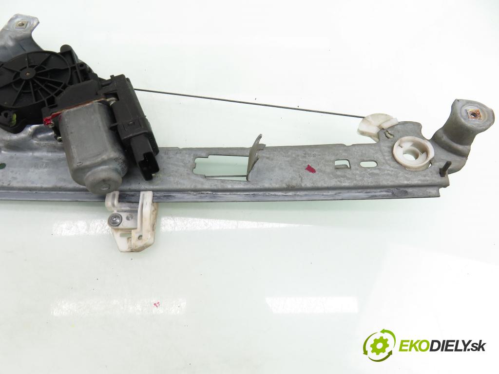 RENAULT GRAND SCENIC II (JM0/1_) HB 2006 88,00 1.9 dCi (JM0G, JM12, JM1G, JM2C) - F9Q 812 1870,00 Mechanizmus okien 440726H1