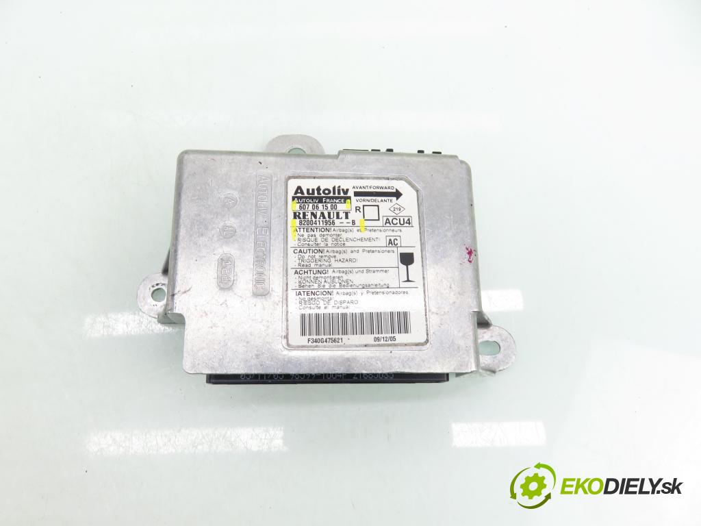 RENAULT GRAND SCENIC II (JM0/1_) HB 2006 88,00 1.9 dCi 120 - F9Q 812 1870,00 MODUL air BAG 8200411956B ; 60706150