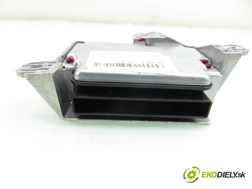 RENAULT GRAND SCENIC II (JM0/1_) HB 2006 88,00 1.9 dCi 120 - F9Q 812 1870,00 MODUL air BAG 8200411956B ; 60706150