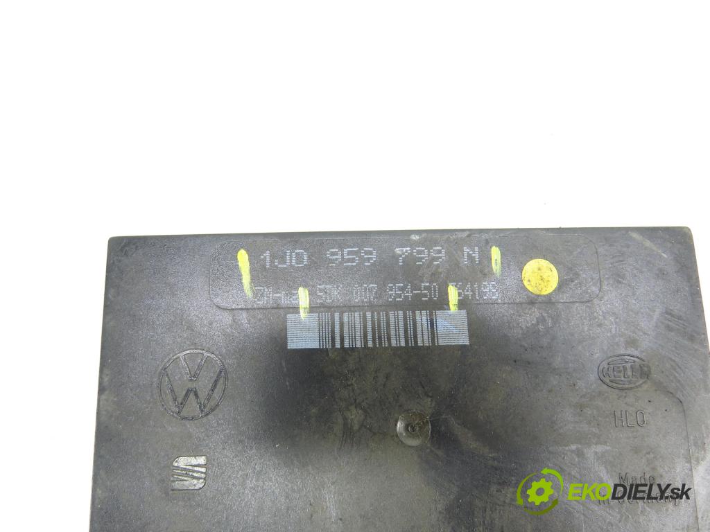 VW BORA (1J2) SEDAN 2000 74,00 1.6 - AKL 1595,00 MODUL komfortu 1J0959799N ; 5DK00795450