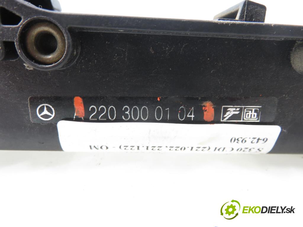 MERCEDES-BENZ KLASA S (W221) SEDAN 2006 173,00 S 320 CDI 235 - OM 642.930 2987,00 Potenciometer plynu A2203000104 (Potenciometer plynového pedálu)