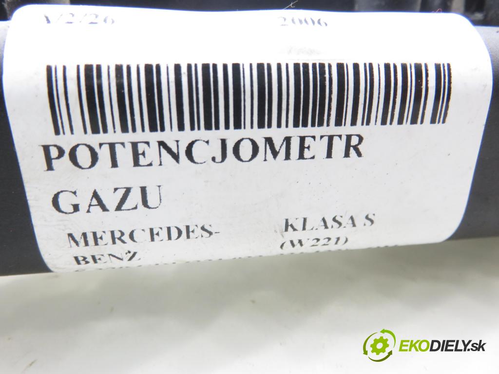 MERCEDES-BENZ KLASA S (W221) SEDAN 2006 173,00 S 320 CDI 235 - OM 642.930 2987,00 Potenciometer plynu A2203000104 (Potenciometer plynového pedálu)