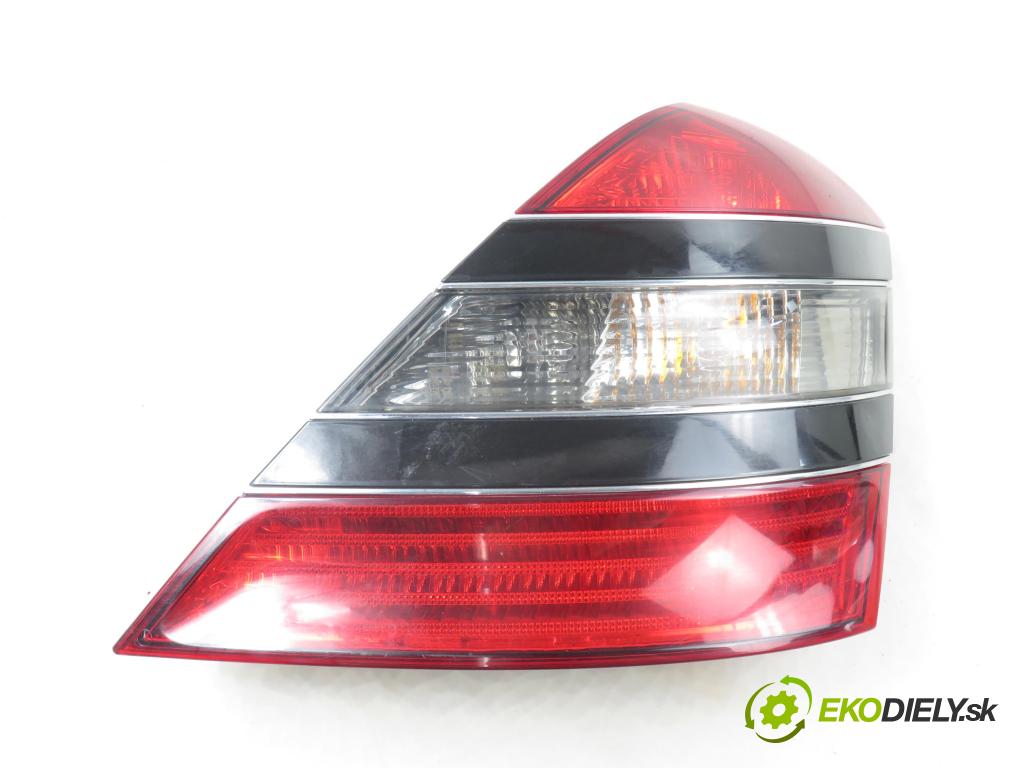 MERCEDES-BENZ KLASA S (W221) SEDAN 2006 173,00 S 320 CDI 235 - OM 642.930 2987,00 Svetlo pravé zadné A2218200264