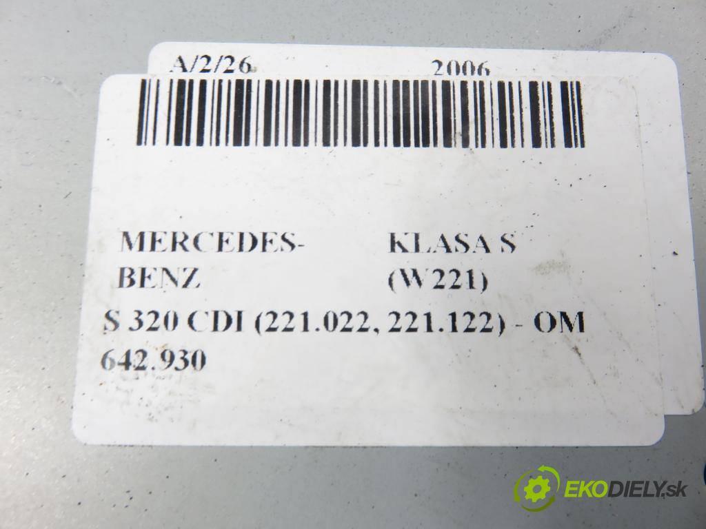 MERCEDES-BENZ KLASA S (W221) SEDAN 2006 173,00 S 320 CDI (221.022, 221.122) - OM 642.930 2987,00 Zosilňovač A2218206689 ; A2218205289 (Zosilňovač)