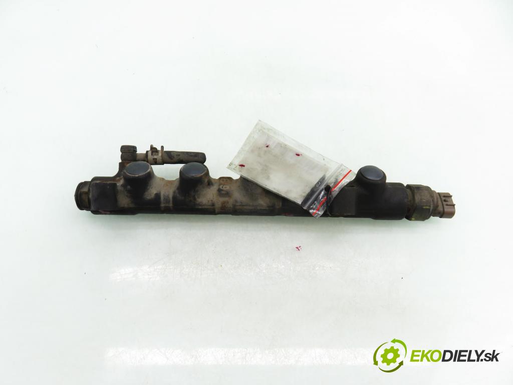 TOYOTA AVENSIS VERSO (_M2_) MINIVAN 2004 85,00 2.0 D (CLM20_) - 1CD-FTV 1995,00 lišta vstřikovací 8945812020 (Vstřikovací lišta)