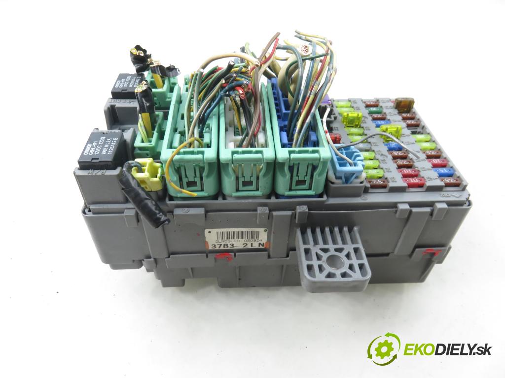 HONDA CIVIC VIII (FN, FK) HB 2006 103,00 2.2 CTDi (FK3) - N22A2 2204,00 MODUL BSI 37832LN