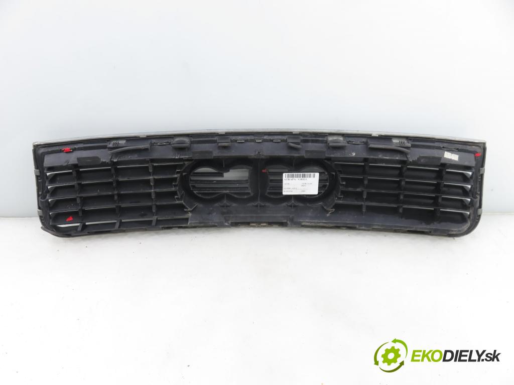 AUDI A4 Avant (8E5, B6) KOMBI 2004 96,00 1.9 TDI - AWX 1896,00 mřížka / maska