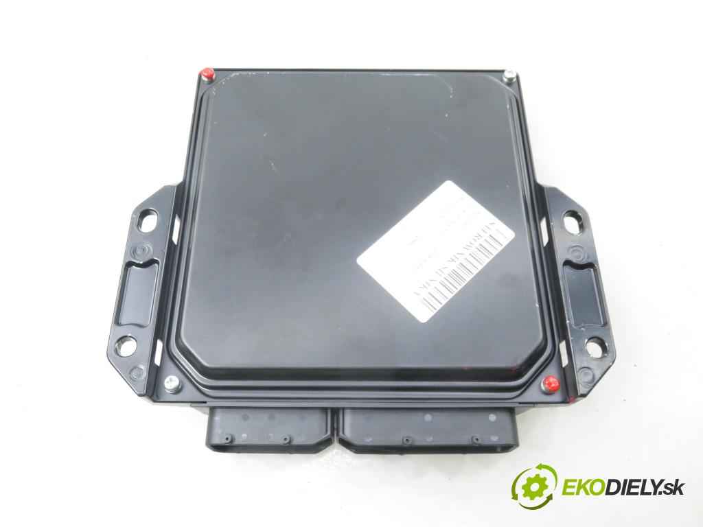 MAZDA 5 (CR19) MINIVAN 2006 81,00 2.0 MZR-CD 110 - RF7J 1998,00 Riadiaca jednotka Motor 2758006459 ; RF7N18881M