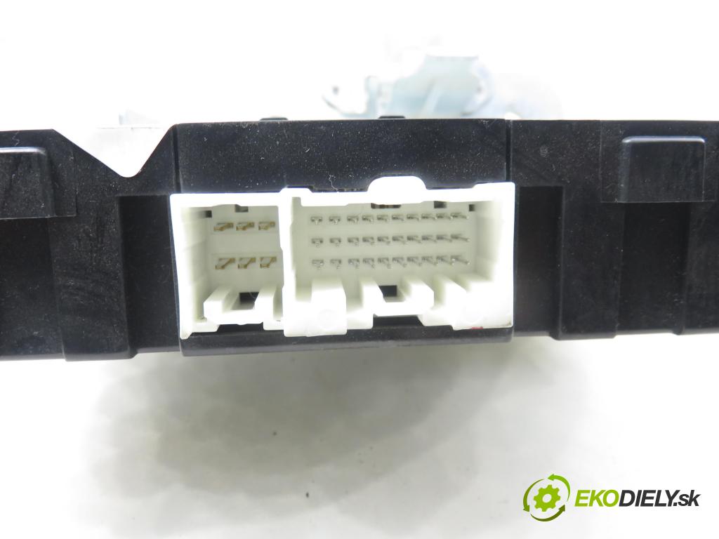 MAZDA 5 (CR19) MINIVAN 2006 81,00 2.0 MZR-CD 110 - RF7J 1998,00 MODUL BCM CD3567560B