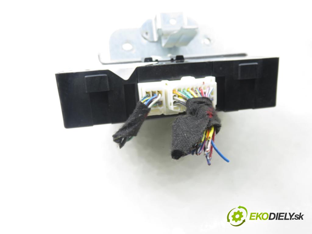 MAZDA 5 (CR19) MINIVAN 2006 81,00 2.0 MZR-CD 110 - RF7J 1998,00 MODUL BCM CD3567560B