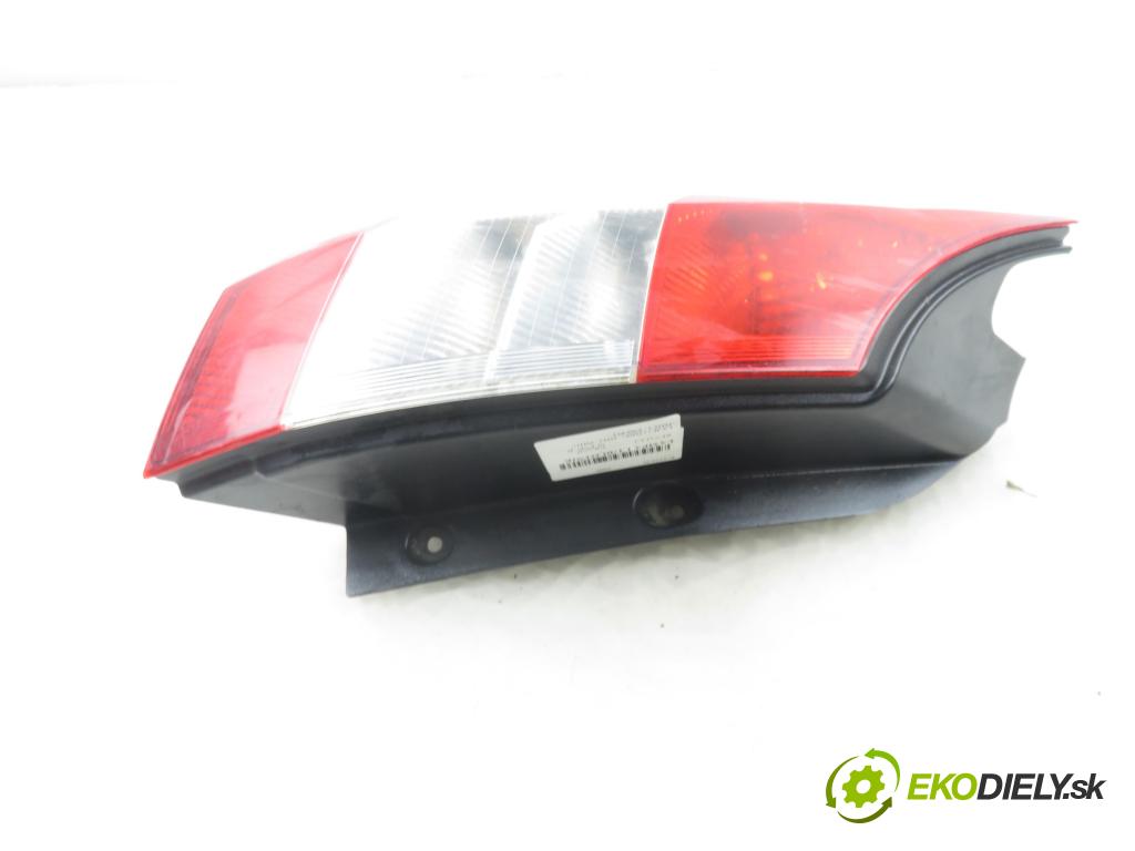 RENAULT GRAND SCENIC II (JM0/1_) HB 2006 88,00 1.9 dCi 120 - F9Q 812 1870,00 světlo levé zadní 8200493374 ; 8200493374G