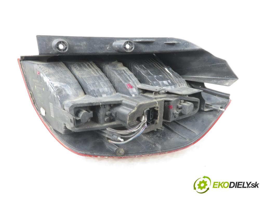 RENAULT GRAND SCENIC II (JM0/1_) HB 2006 88,00 1.9 dCi 120 - F9Q 812 1870,00 světlo levé zadní 8200493374 ; 8200493374G