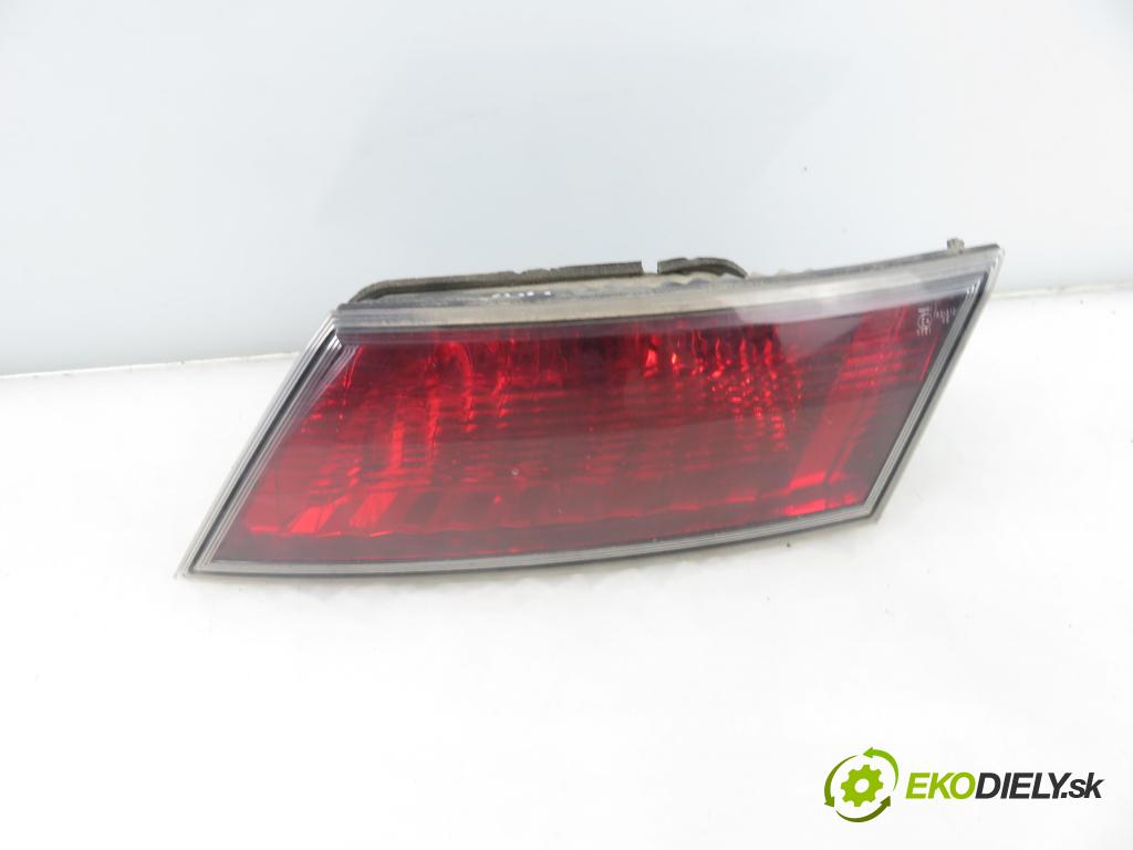 HONDA CIVIC VIII (FN, FK) HB 2006 103,00 2.2 CTDi (FK3) - N22A2 2204,00 světlo pravé zadní kufr 22616721