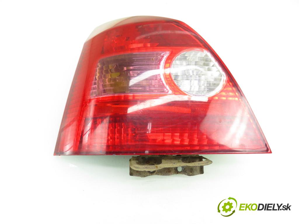 HONDA CIVIC VII Hatchback (EU, EP, EV) HB 2001 81,00 1.6 i - D16V1 1590,00 světlo levé zadní 890228