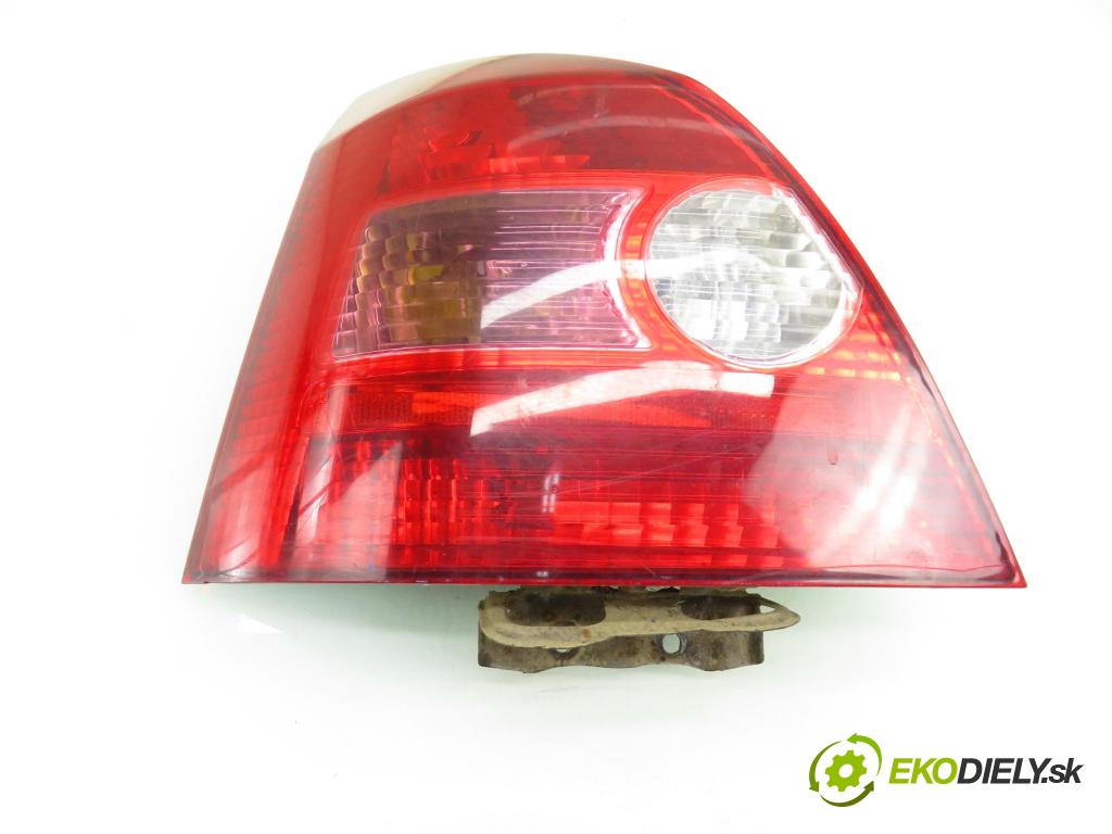 HONDA CIVIC VII Hatchback (EU, EP, EV) HB 2001 81,00 1.6 i - D16V1 1590,00 světlo levé zadní 890228