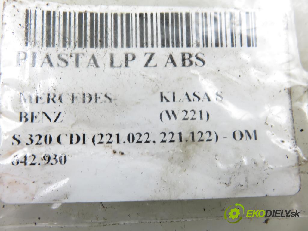 MERCEDES-BENZ KLASA S (W221) SEDAN 2006 173,00 S 320 CDI (221.022, 221.122) - OM 642.930 2987,00 náboj LP ABS
