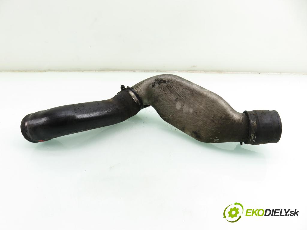 AUDI A3 (8L1) HB 1998 110,00 1.8 T - AGU 1781,00 Rúra intercoolera turba 06A145894