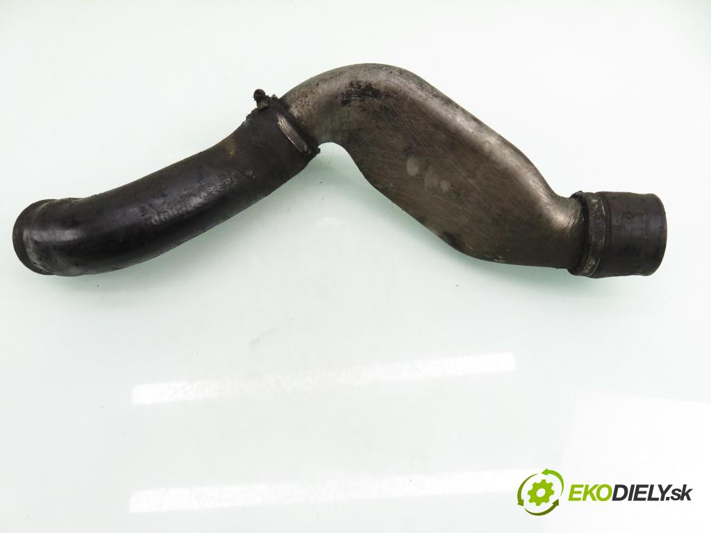 AUDI A3 (8L1) HB 1998 110,00 1.8 T - AGU 1781,00 Rúra intercoolera turba 06A145894
