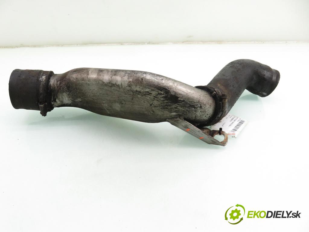 AUDI A3 (8L1) HB 1998 110,00 1.8 T - AGU 1781,00 Rúra intercoolera turba 06A145894