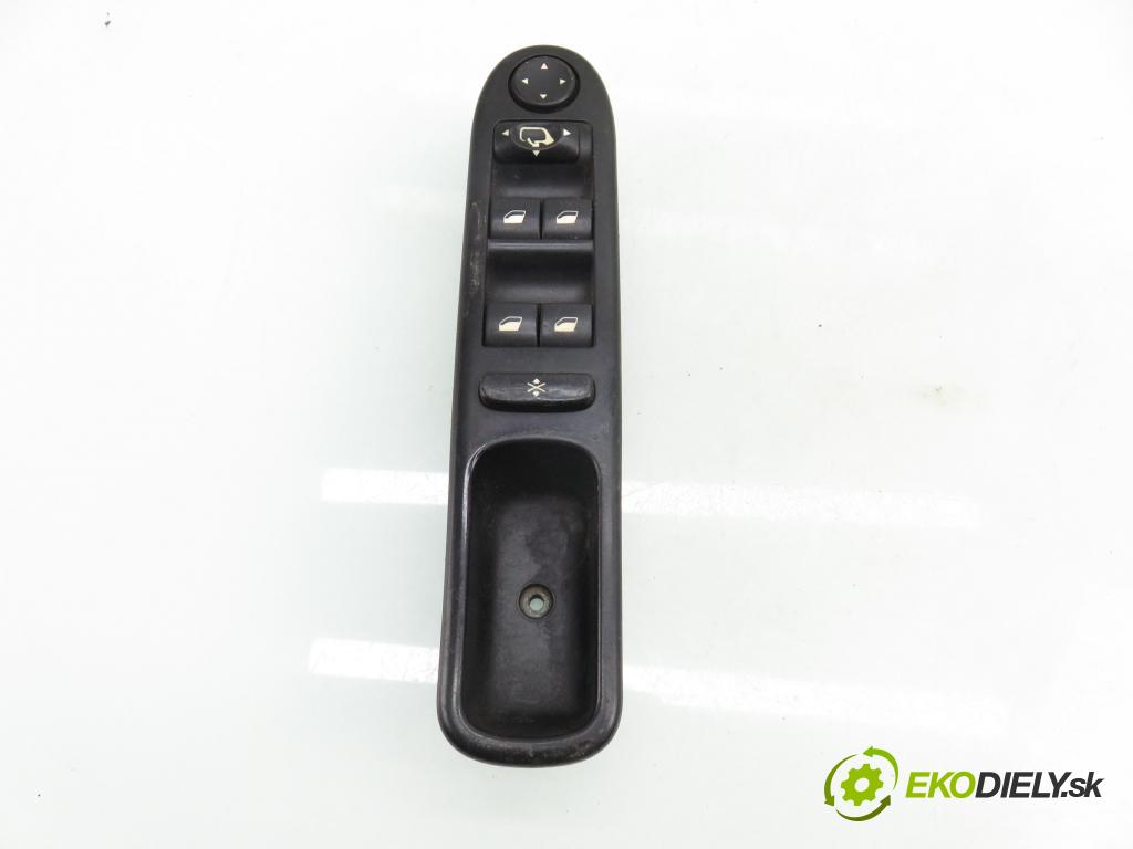 PEUGEOT 307 SW (3H) KOMBI 2002 79,00 2.0 HDI 110 - RHS 1997,00 Panel ovládaní oken 96351624XT