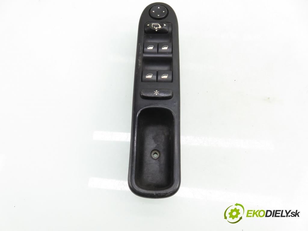 PEUGEOT 307 SW (3H) KOMBI 2002 79,00 2.0 HDI 110 - RHS 1997,00 Panel ovládaní oken 96351624XT