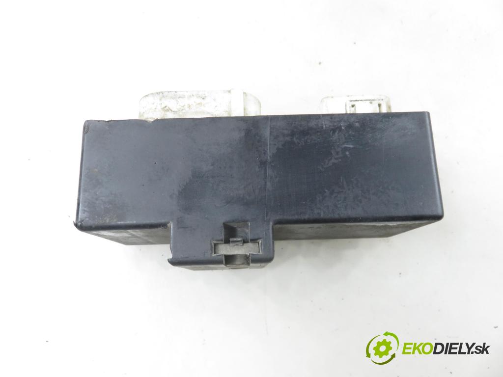 AUDI A3 (8L1) HB 1998 110,00 1.8 T - AGU 1781,00 řídící jednotka VENTILÁTORY 1J0919506H ; 898884000