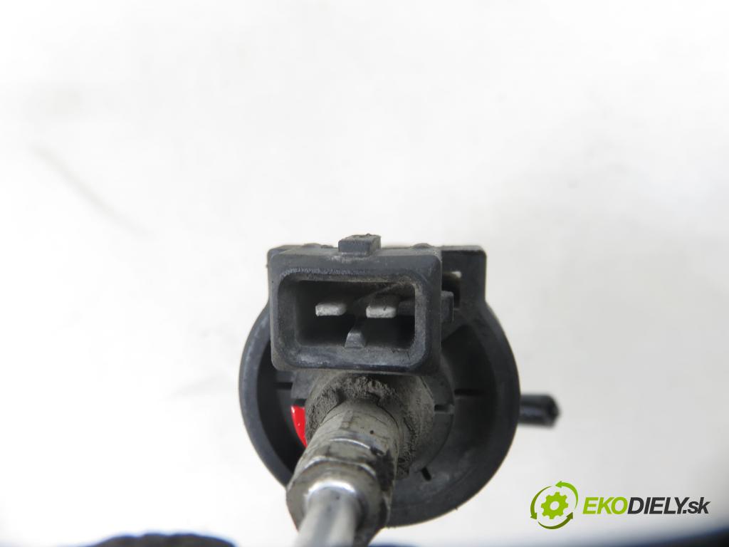 MAZDA 5 (CR19) MINIVAN 2006 81,00 2.0 CD - RF7J 1998,00 motorek paliva Webasto 22451704