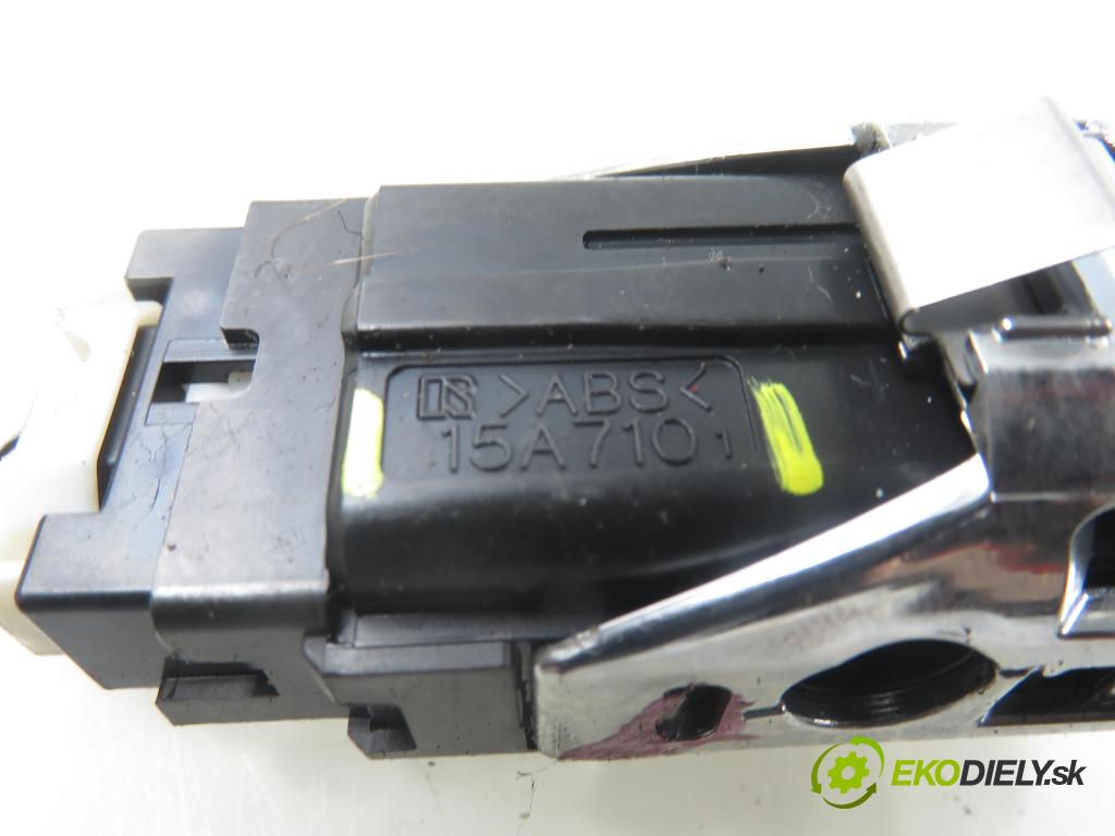 TOYOTA COROLLA Verso (ZER_, ZZE12_, R1_) MINIVAN 2005 85,00 2.0 D-4D (CUR10_) - 1CD-FTV 1995,00 spínačka 626399000 ; 15A7101 (Spínací skříňka)