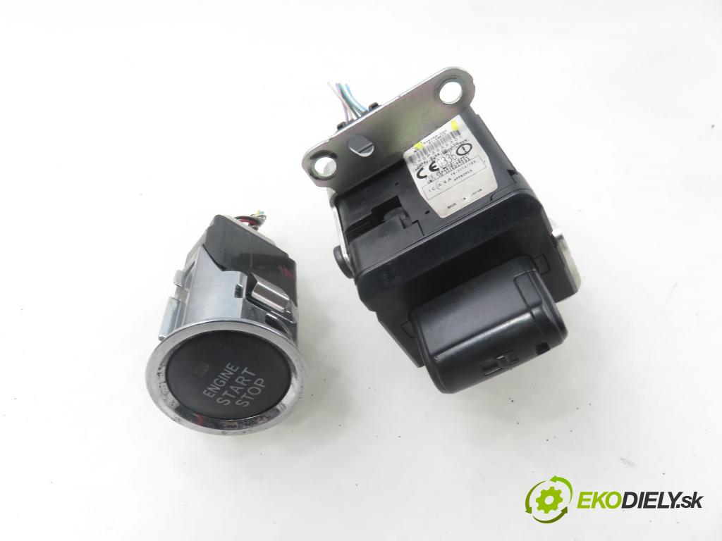TOYOTA COROLLA Verso (ZER_, ZZE12_, R1_) MINIVAN 2005 85,00 2.0 D-4D (CUR10_) - 1CD-FTV 1995,00 spínačka 626399000 ; 15A7101 (Spínací skříňka)