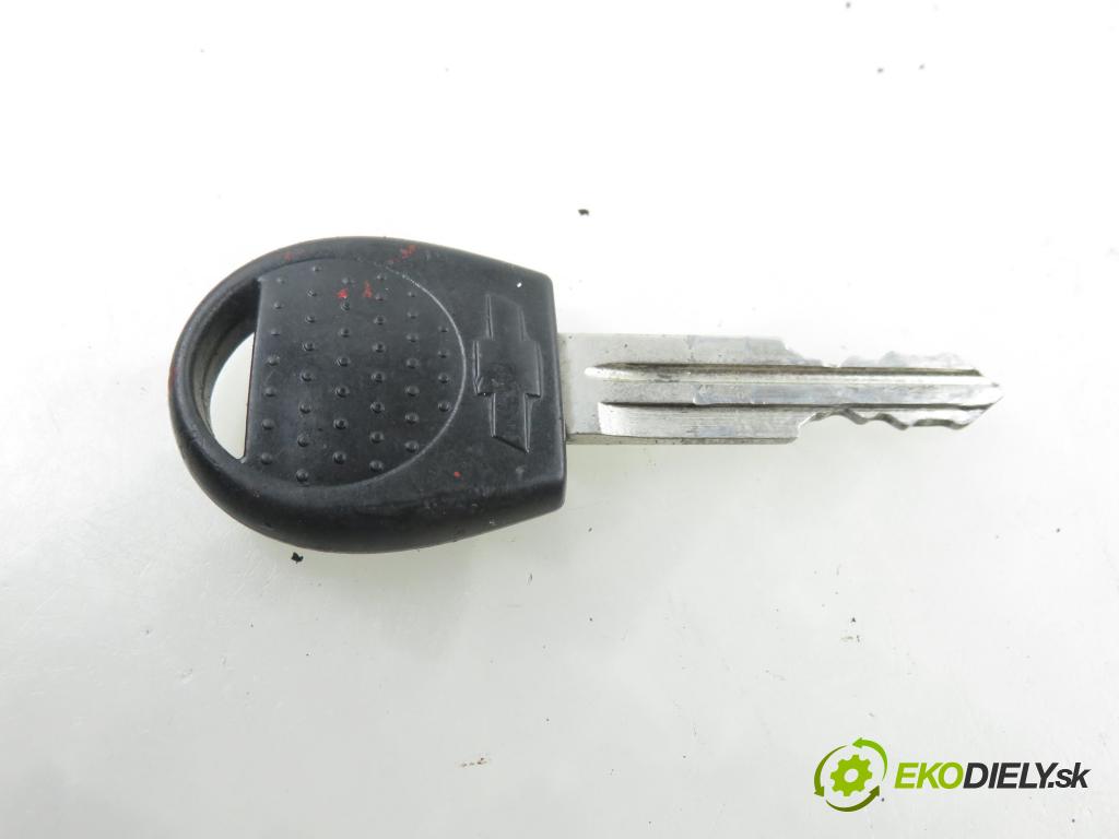 CHEVROLET AVEO / KALOS liftback (T200) HB 2004 53,00 1.2 - F12S3 1150,00 spinačka / zámky 96540559