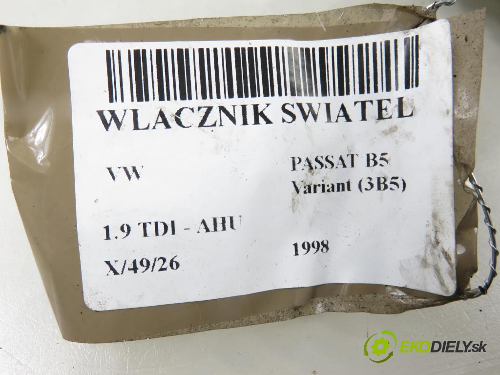VW PASSAT B5 Variant (3B5) KOMBI 1998 66,00 1.9 TDI 90 - AHU 1896,00 přepínač světla 109928