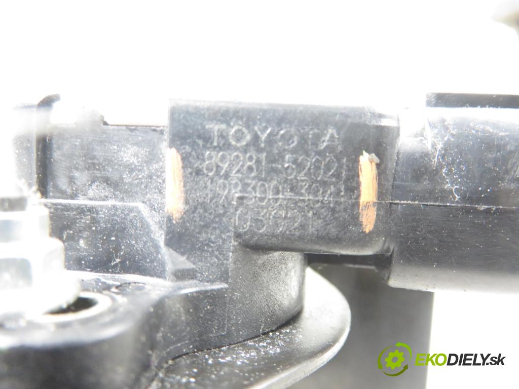 TOYOTA COROLLA Verso (ZER_, ZZE12_, R1_) MINIVAN 2005 85,00 2.0 D-4D (CUR10_) - 1CD-FTV 1995,00 Potenciometer plynu  8928152021 ; 1983003041 (Potenciometer plynového pedálu)