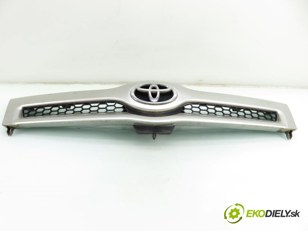 TOYOTA COROLLA Verso (ZER_, ZZE12_, R1_) MINIVAN 2005 85,00 2.0 D-4D (CUR10_) - 1CD-FTV 1995,00 mřížka / maska 531110F020