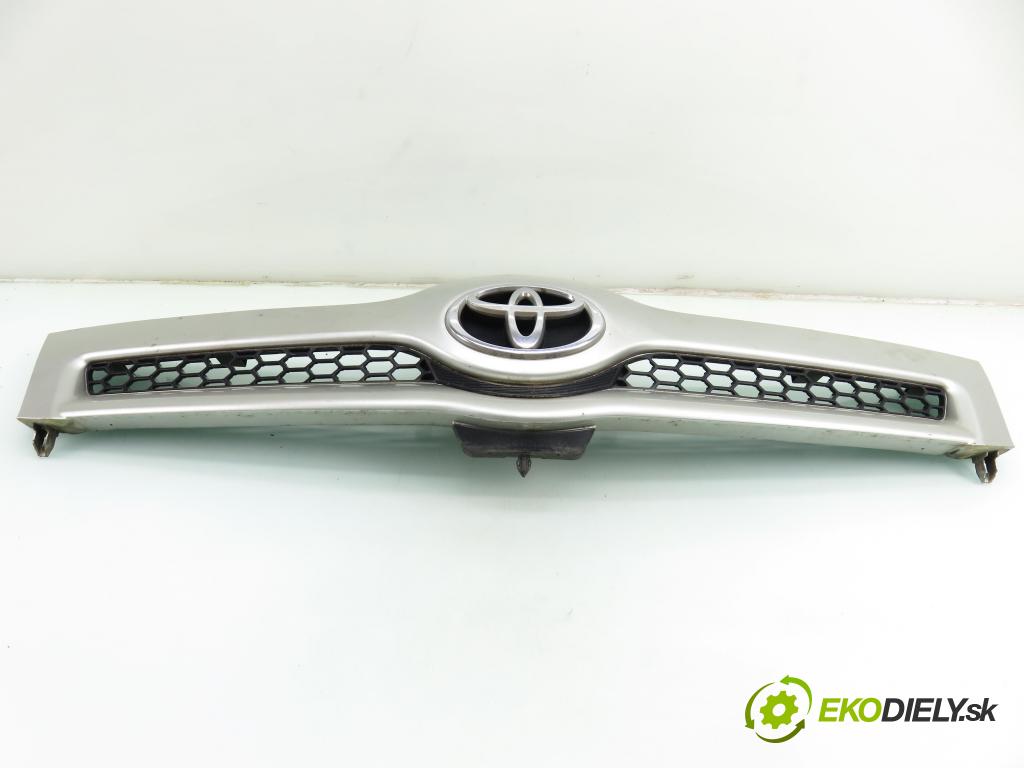 TOYOTA COROLLA Verso (ZER_, ZZE12_, R1_) MINIVAN 2005 85,00 2.0 D-4D (CUR10_) - 1CD-FTV 1995,00 mřížka / maska 531110F020