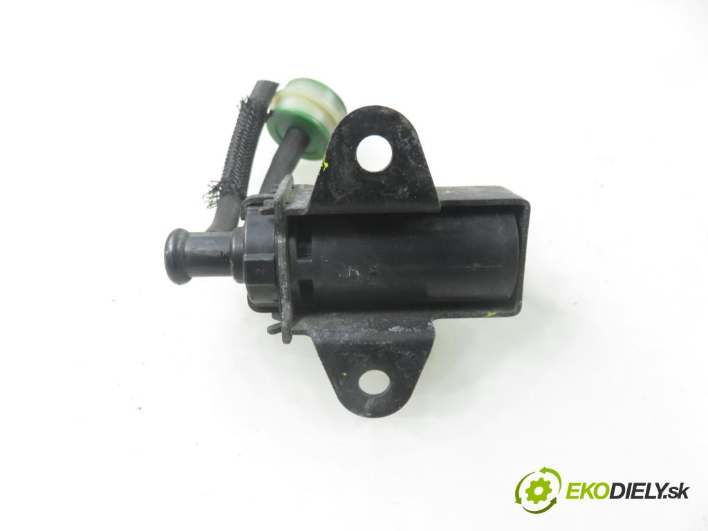 TOYOTA COROLLA Verso (ZER_, ZZE12_, R1_) MINIVAN 2005 85,00 2.0 D-4D (CUR10_) - 1CD-FTV 1995,00 ELEKTROVENTIL: VAKUUM: 2581927050 ; 1397000850