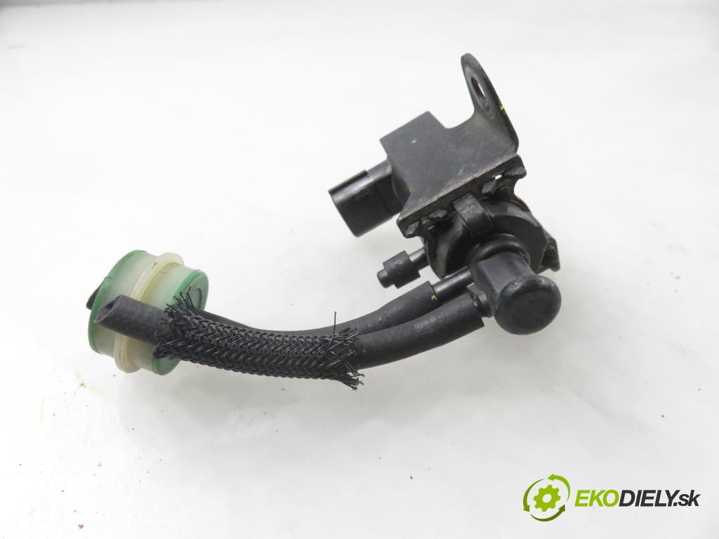 TOYOTA COROLLA Verso (ZER_, ZZE12_, R1_) MINIVAN 2005 85,00 2.0 D-4D (CUR10_) - 1CD-FTV 1995,00 ELEKTROVENTIL: VAKUUM: 2581927050 ; 1397000850