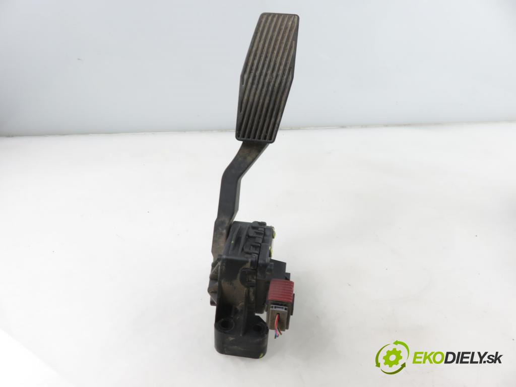 OPEL ASTRA G liftback (T98) HB 2002 66,00 1.4 16V - Z 14 XE 1389,00 potenciometr plynového pedálu 9157998BK ; 6PV00811200 (Potenciometr plynového pedálu)