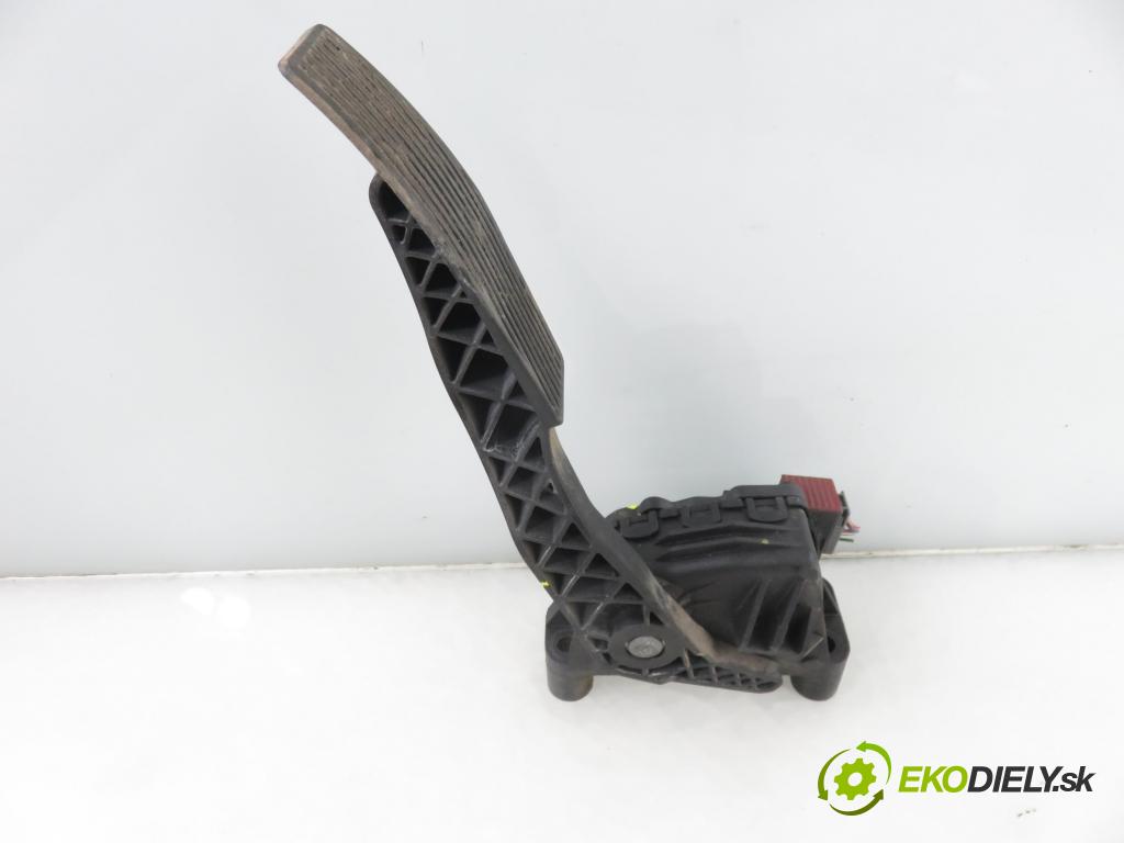 OPEL ASTRA G liftback (T98) HB 2002 66,00 1.4 16V - Z 14 XE 1389,00 potenciometr plynového pedálu 9157998BK ; 6PV00811200 (Potenciometr plynového pedálu)