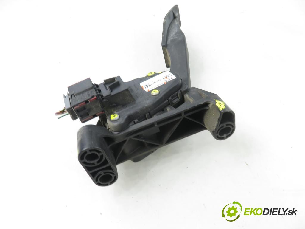 OPEL ASTRA G liftback (T98) HB 2002 66,00 1.4 16V - Z 14 XE 1389,00 potenciometr plynového pedálu 9157998BK ; 6PV00811200 (Potenciometr plynového pedálu)