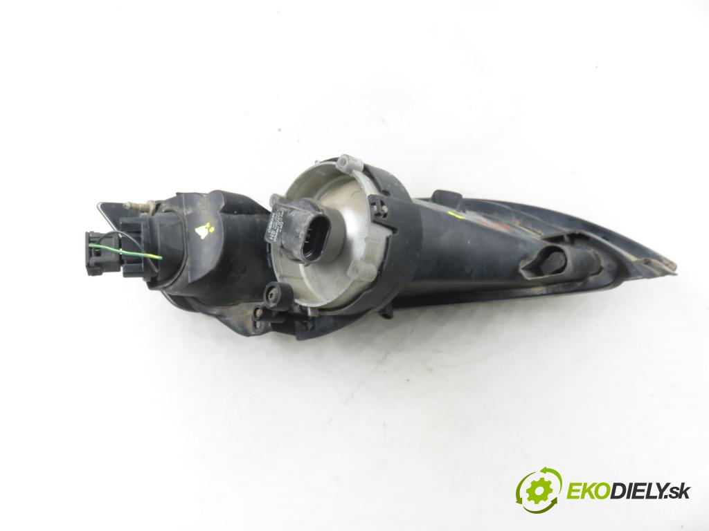 SMART FORFOUR (454) HB 2006 70,00 1.5 CDI 95 1493,00 hmlové svetlo, hmlovka L A4548200158 ; 0305070001