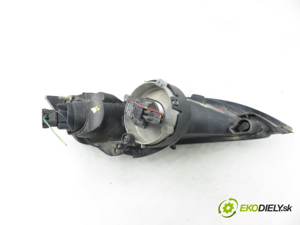 SMART FORFOUR (454) HB 2006 70,00 1.5 CDI 95 1493,00 hmlové svetlo, hmlovka L A4548200158 ; 0305070001