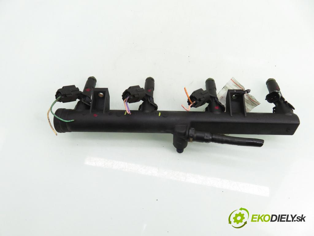 CITROEN C5 II Break (RE_) KOMBI 2005 103,00 2.0 16V (RERFJB, RERFJC) - 140 RFJ (EW10A) 1997,00 lišta vstřikovací 9628084680 (Vstřikovací lišta)