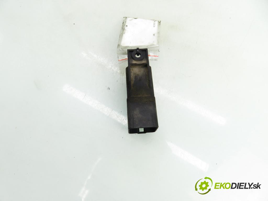 CHEVROLET CAPTIVA (C100, C140) SUV 2007 110,00 2.0 D 4WD 1991,00 RELÉ: JÚN: 96440063 ; 0281003041